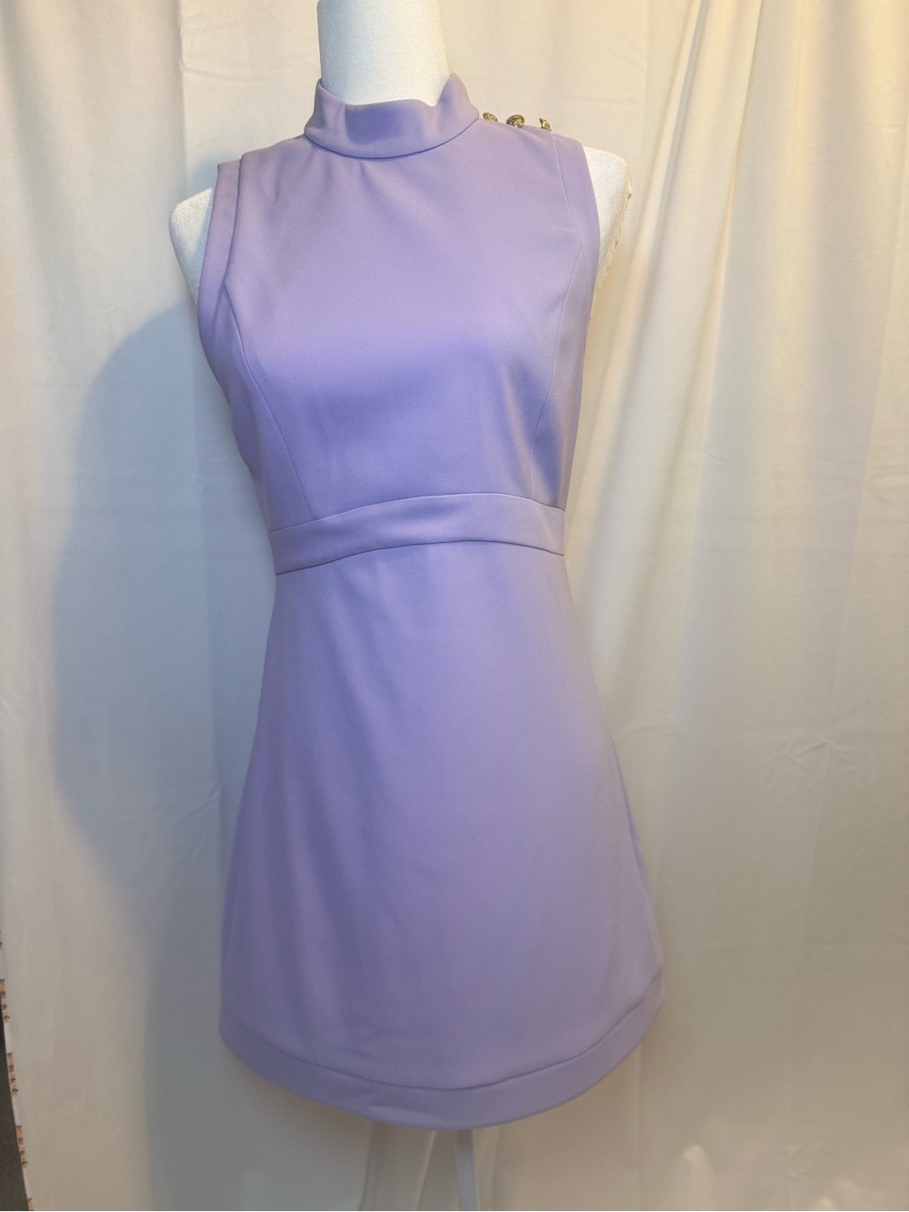 NWT Alice and Olivia size 6 Sleeveless High-Neck Lilac Shift Dress